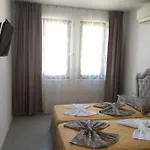 луксозни под наем в комплекс от затворен тип в м-ст каваците в созопол Apartment