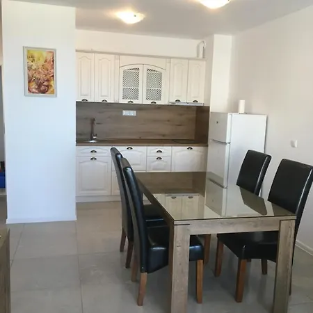 Appartement луксозни под наем в комплекс от затворен тип в м-ст каваците в созопол
