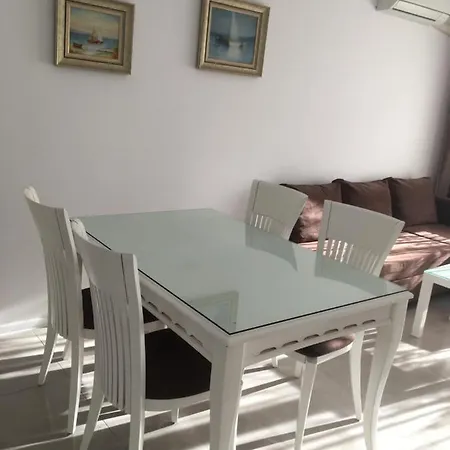 Apartamento луксозни под наем в комплекс от затворен тип в м-ст каваците в созопол