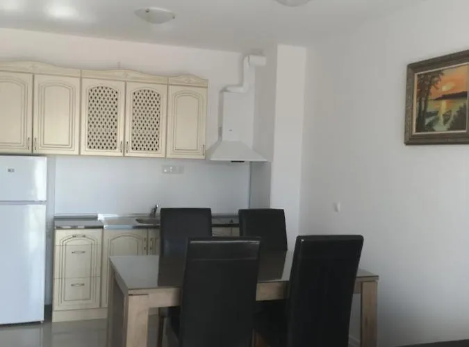 луксозни под наем в комплекс от затворен тип в м-ст каваците в созопол *